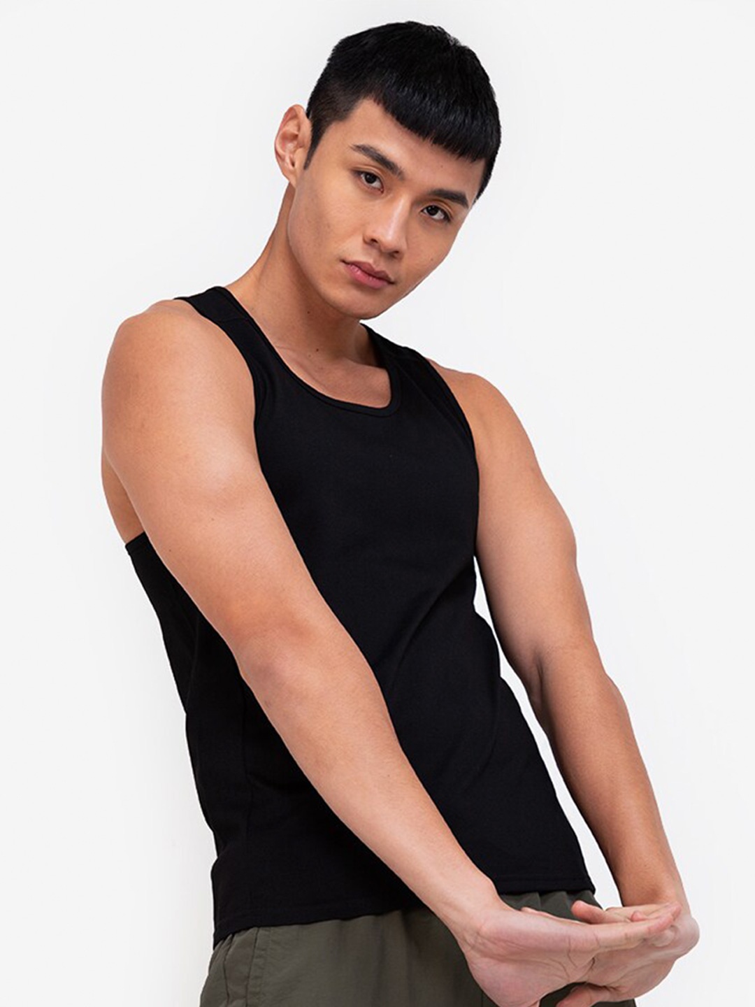 

ZALORA ACTIVE Men Black Solid T-shirt