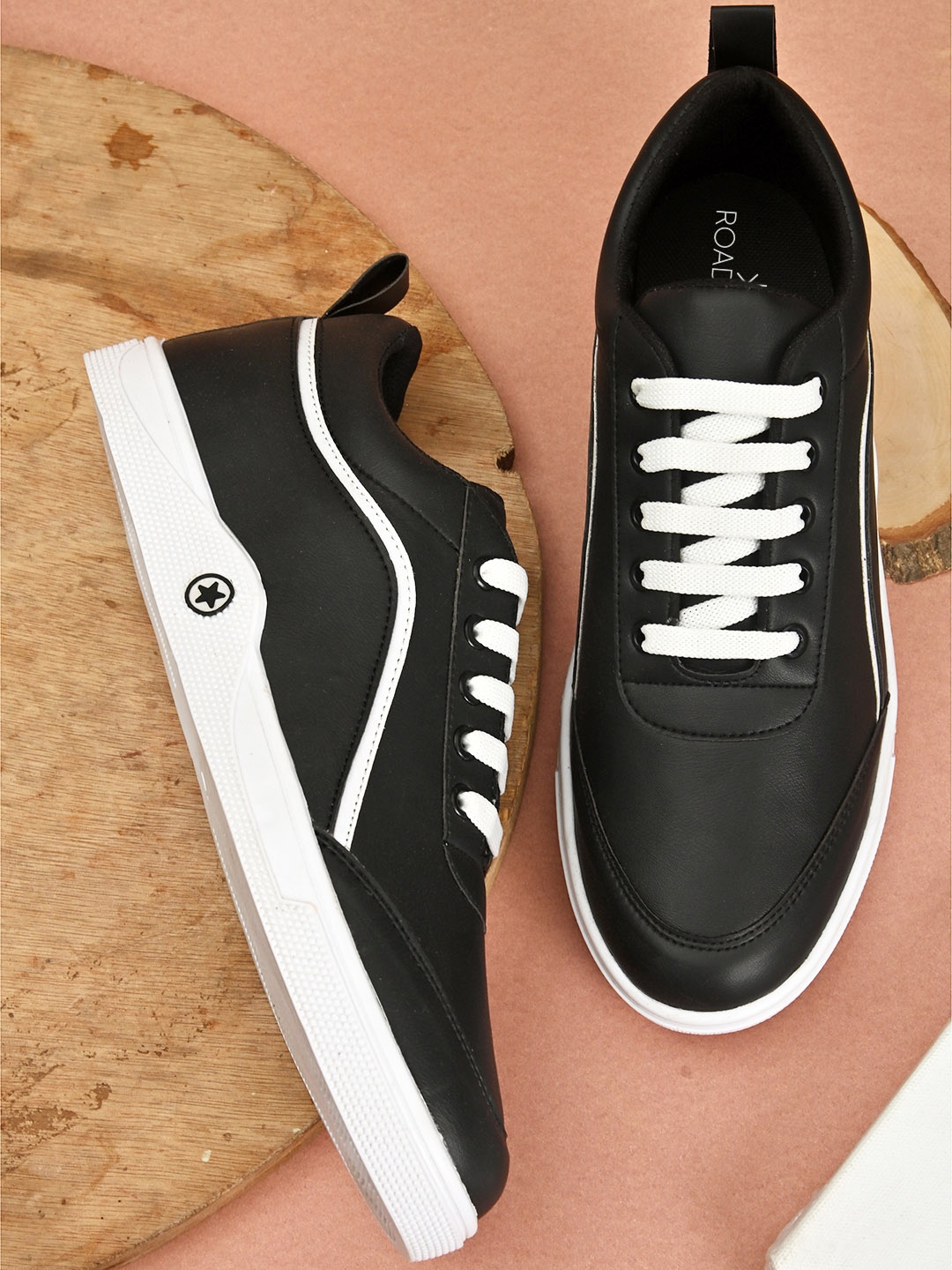 

Roadster Men Black Sneakers