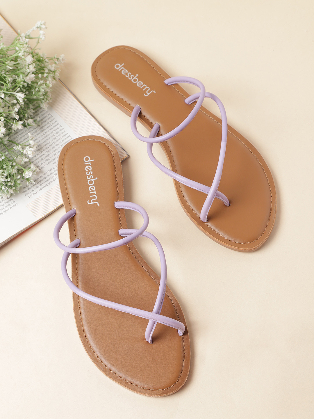 

DressBerry Women Lavender Solid One Toe Flats