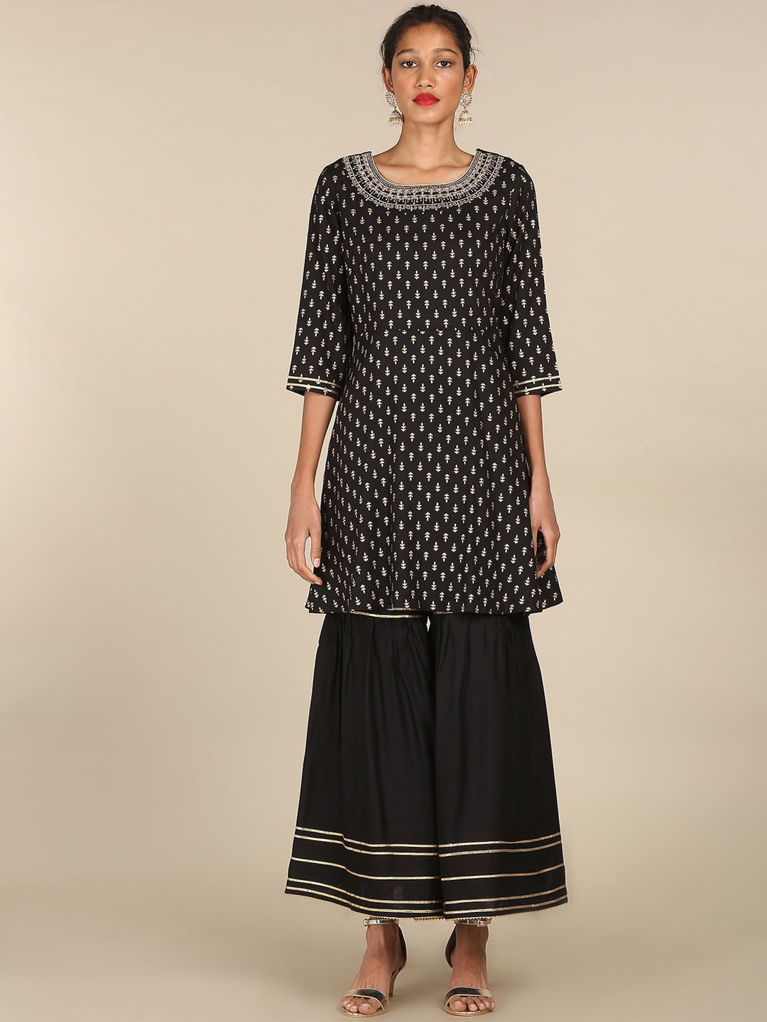

Anahi Women Black & Gold-Toned Embroidered A-Line Kurta With Sharara
