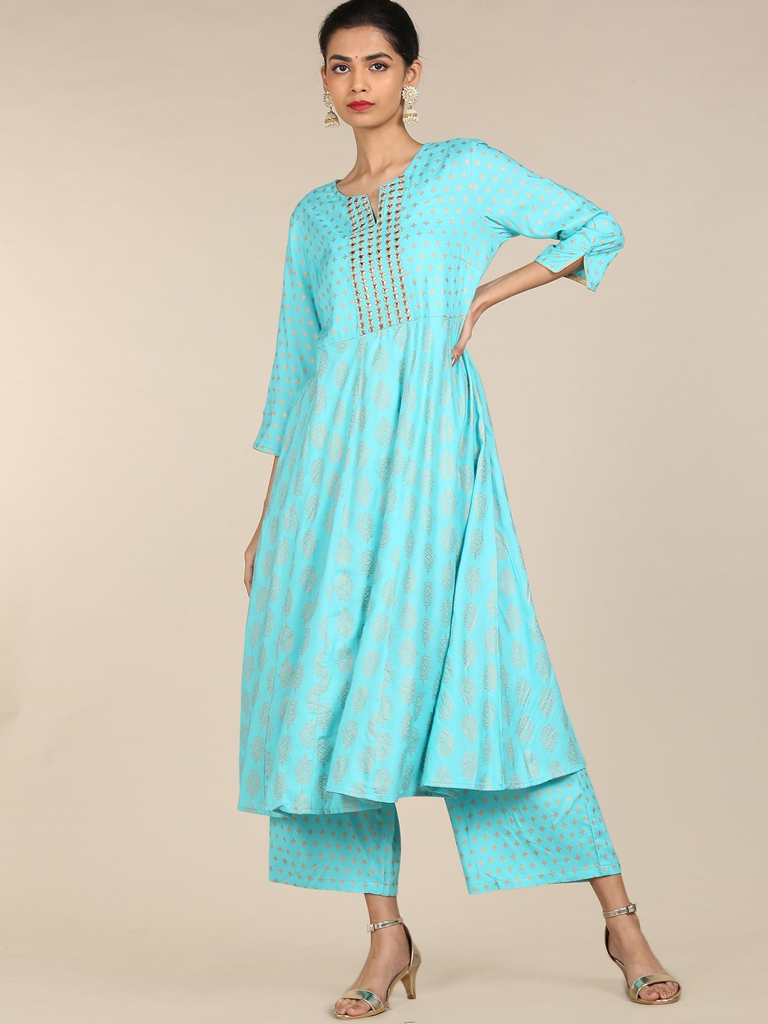 

Anahi Women Blue Ethnic Motifs Yoke Design Pleated Kurta With Palazzos