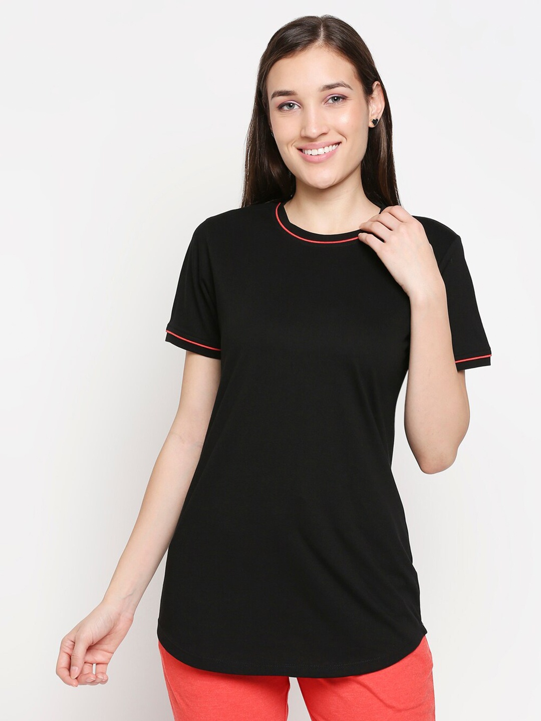 

XIN Women Black Solid Cotton T-shirt