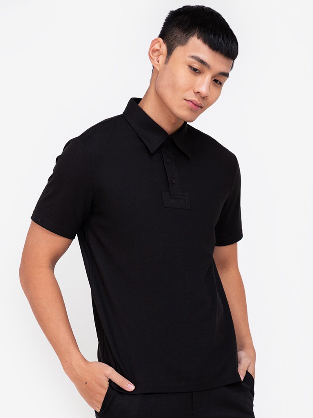 

ZALORA BASICS Men Black Polo Collar T-shirt