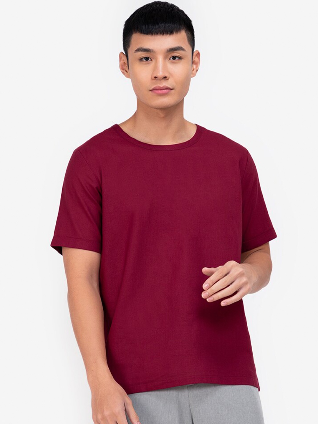 

ZALORA BASICS Men Red Woven T-shirt