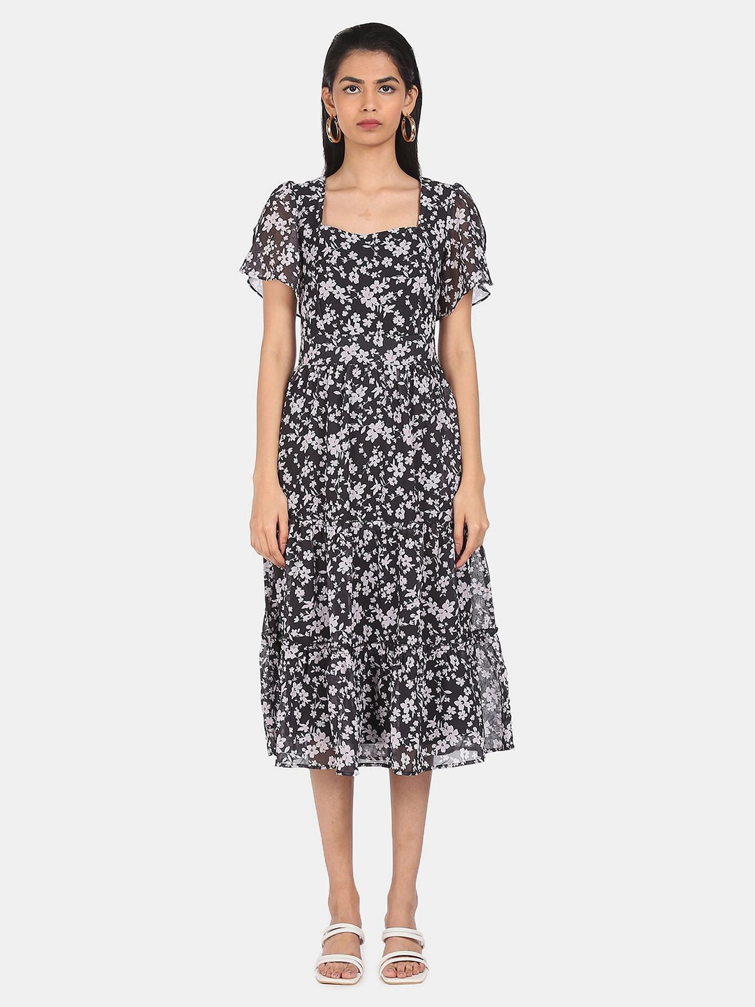 

SHFFL Black & White Floral Tiered Midi Dress