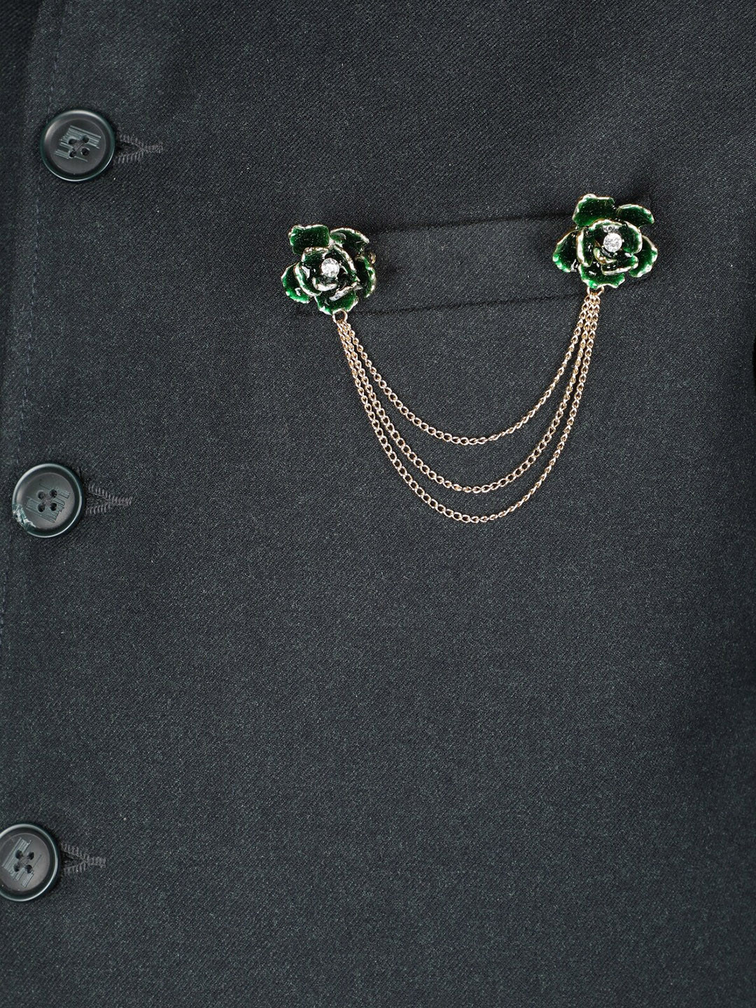 

Alvaro Castagnino Men Green & Gold-Toned Stone Studded Metal Brooch