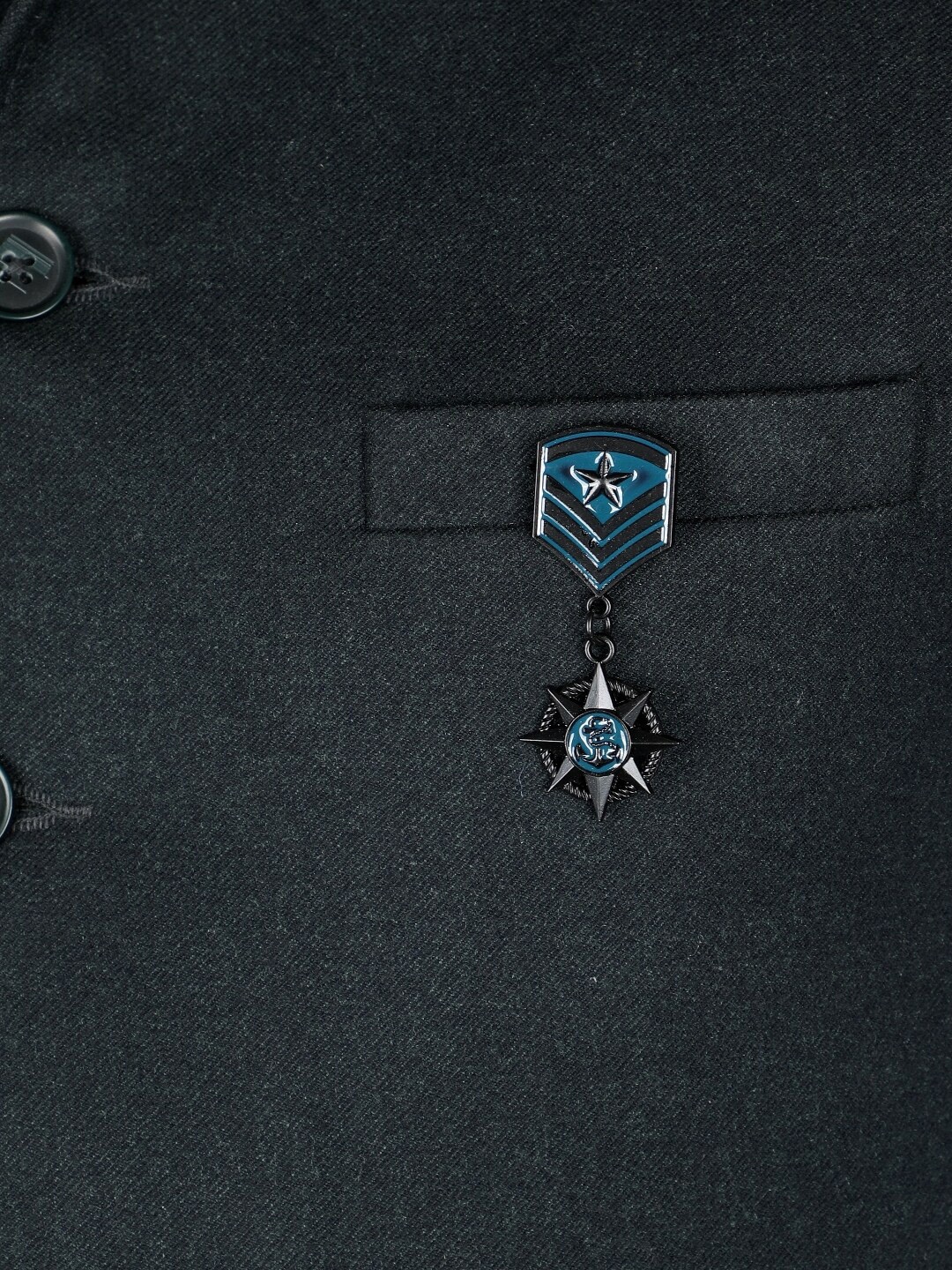 

Alvaro Castagnino Men Black & Blue Metal Brooch