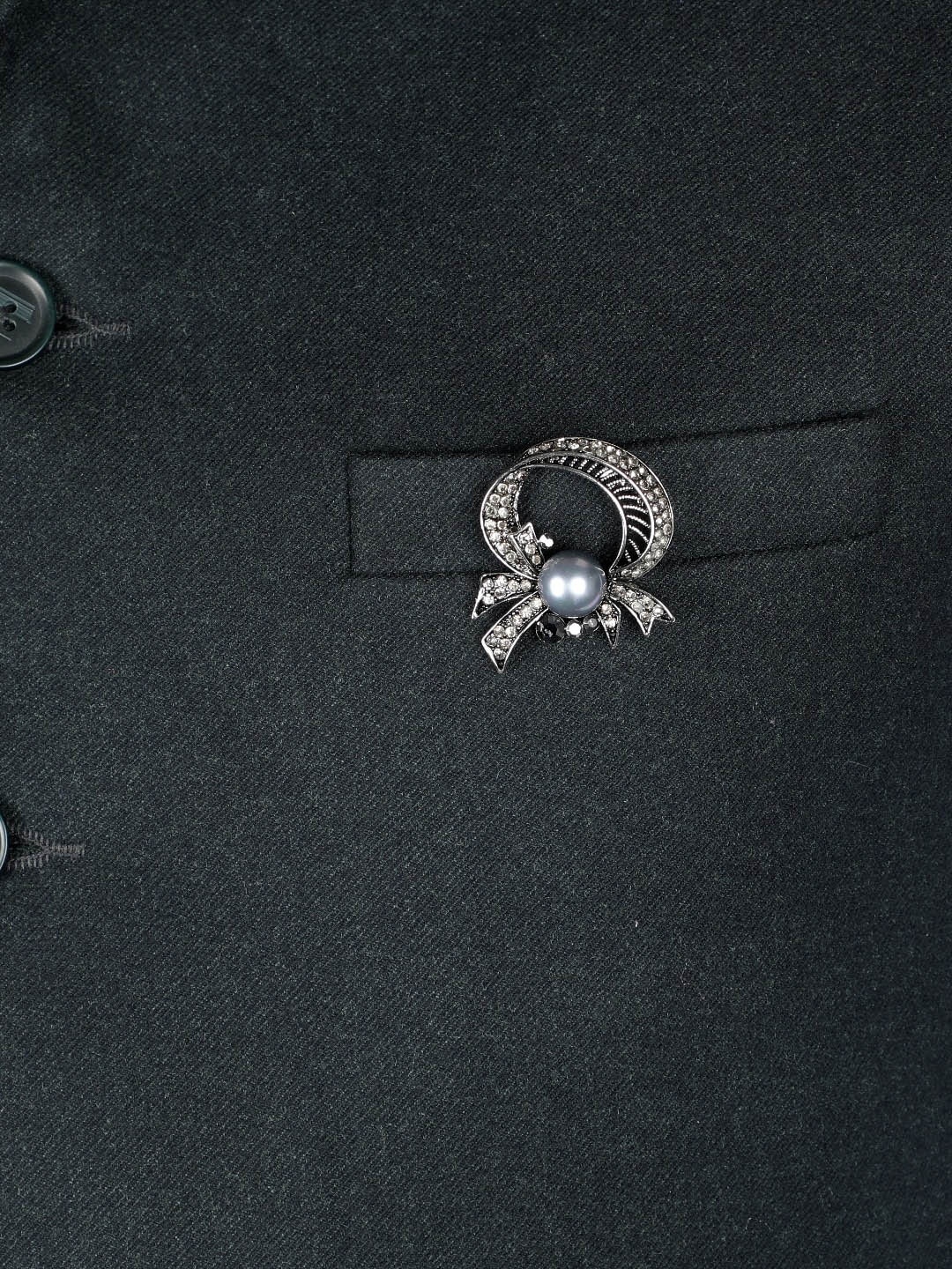 

Alvaro Castagnino Men Grey & White Stone-Studded Embellished Brooch