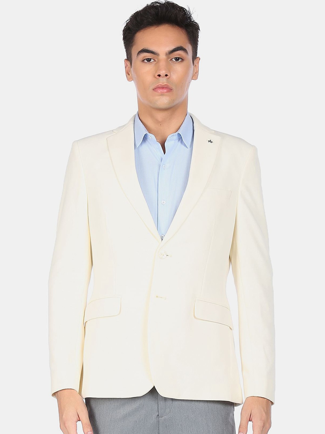 

Arrow Men Off- White Solid Single-Breasted Slim-Fit Blazers