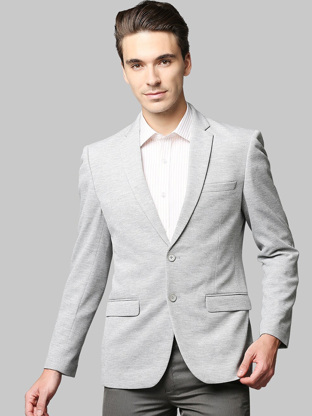 

Park Avenue Men Grey Solid Single Breasted Blazer