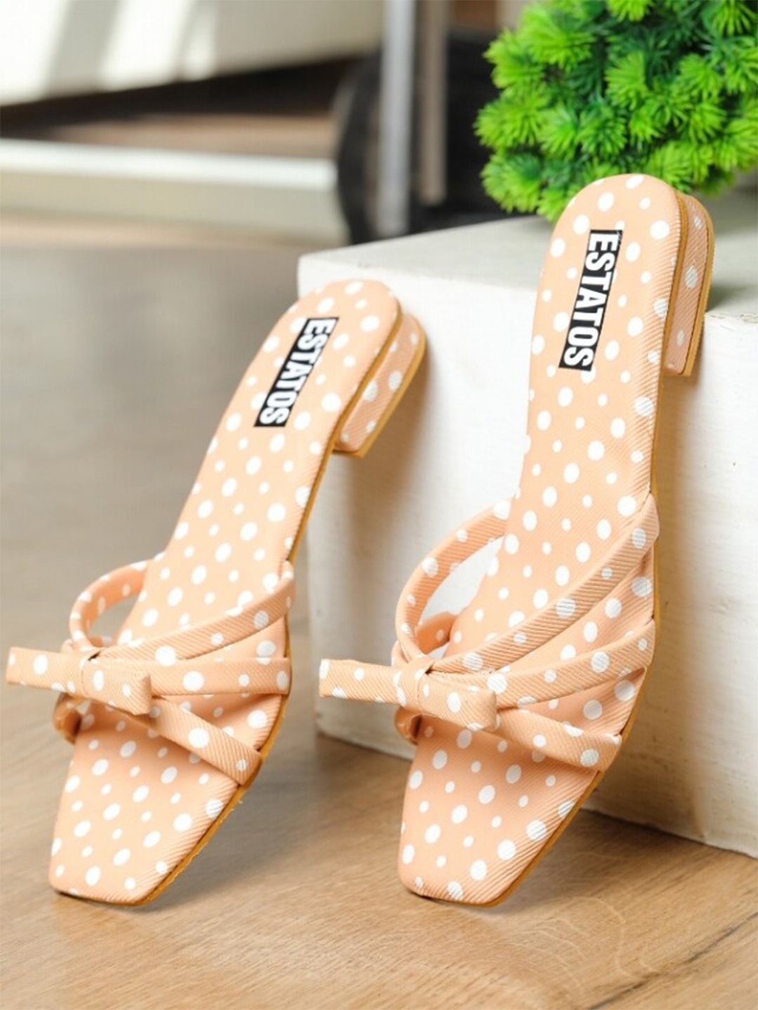

ESTATOS Peach-Coloured & White Printed Block Heels