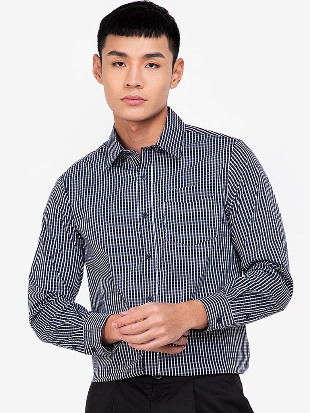 

ZALORA BASICS Men Navy Blue Checked Cotton Casual Shirt