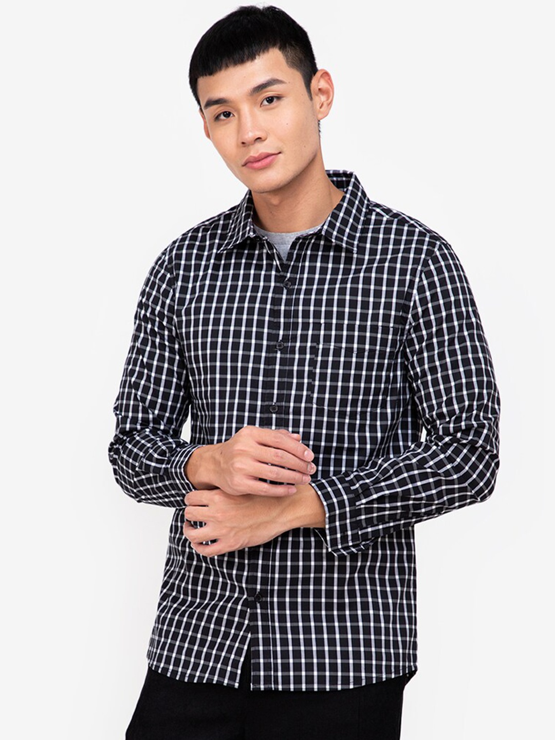 

ZALORA BASICS Men Navy Blue Checked Casual Shirt