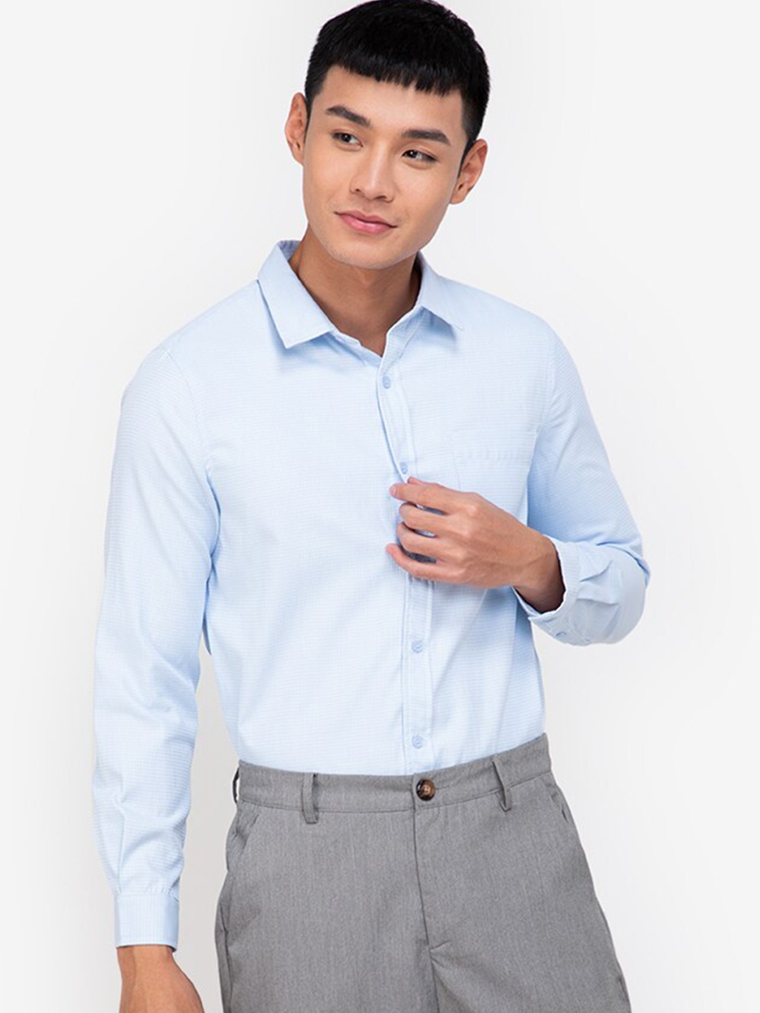 

ZALORA BASICS Men Blue Dobby Casual Shirt