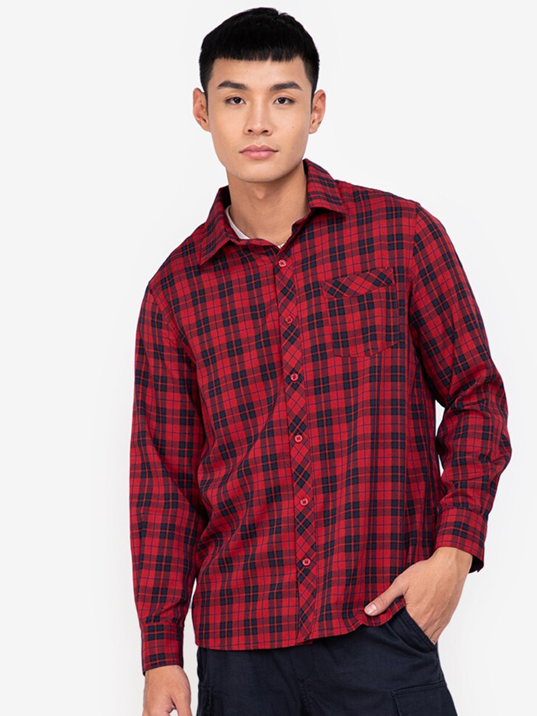 

ZALORA BASICS Men Red & Black Checked Casual Shirt