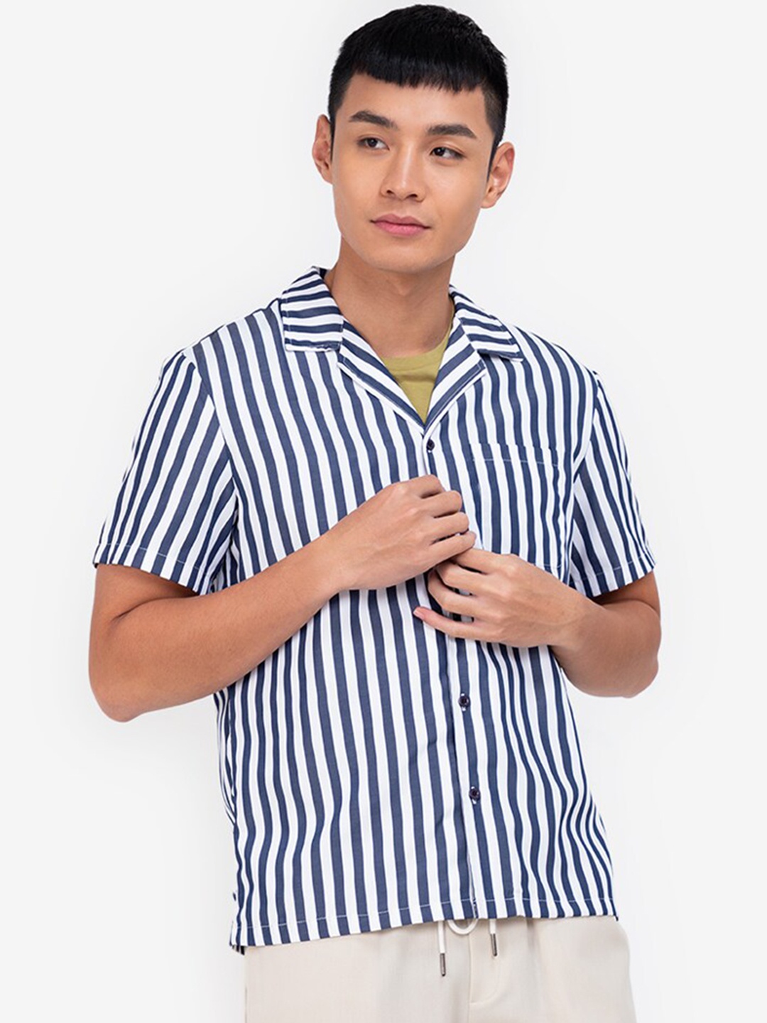 

ZALORA BASICS Men Navy Blue Striped Casual Shirt