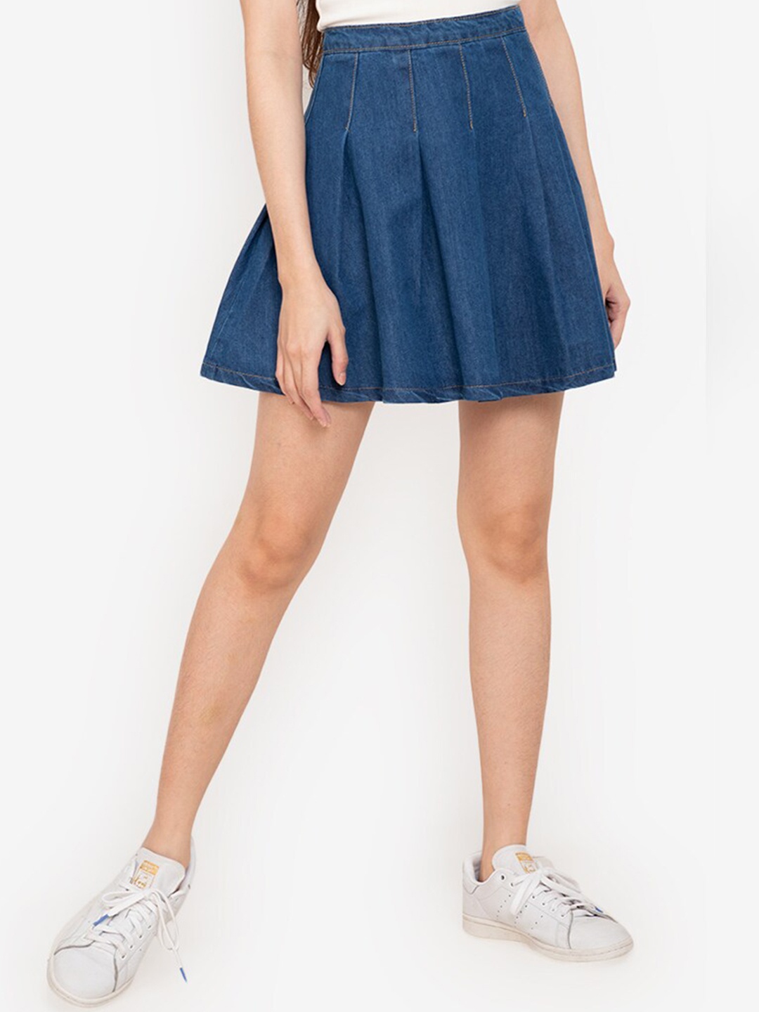 

ZALORA BASICS Women Blue Solid Pleated Denim Skirt