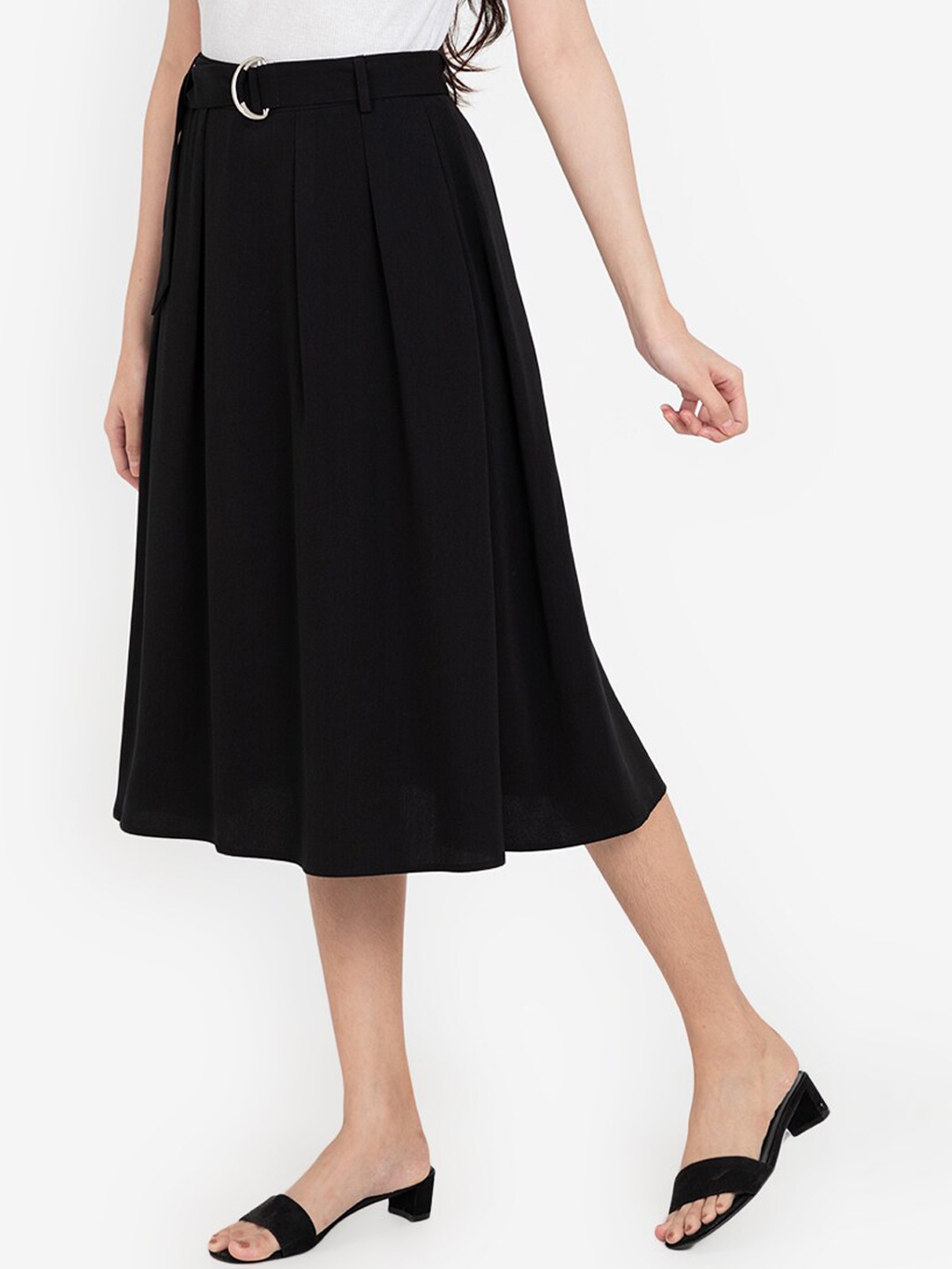 

ZALORA BASICS Women Black Solid Pleated A-Line Flared Midi Skirt With Buckle Detail