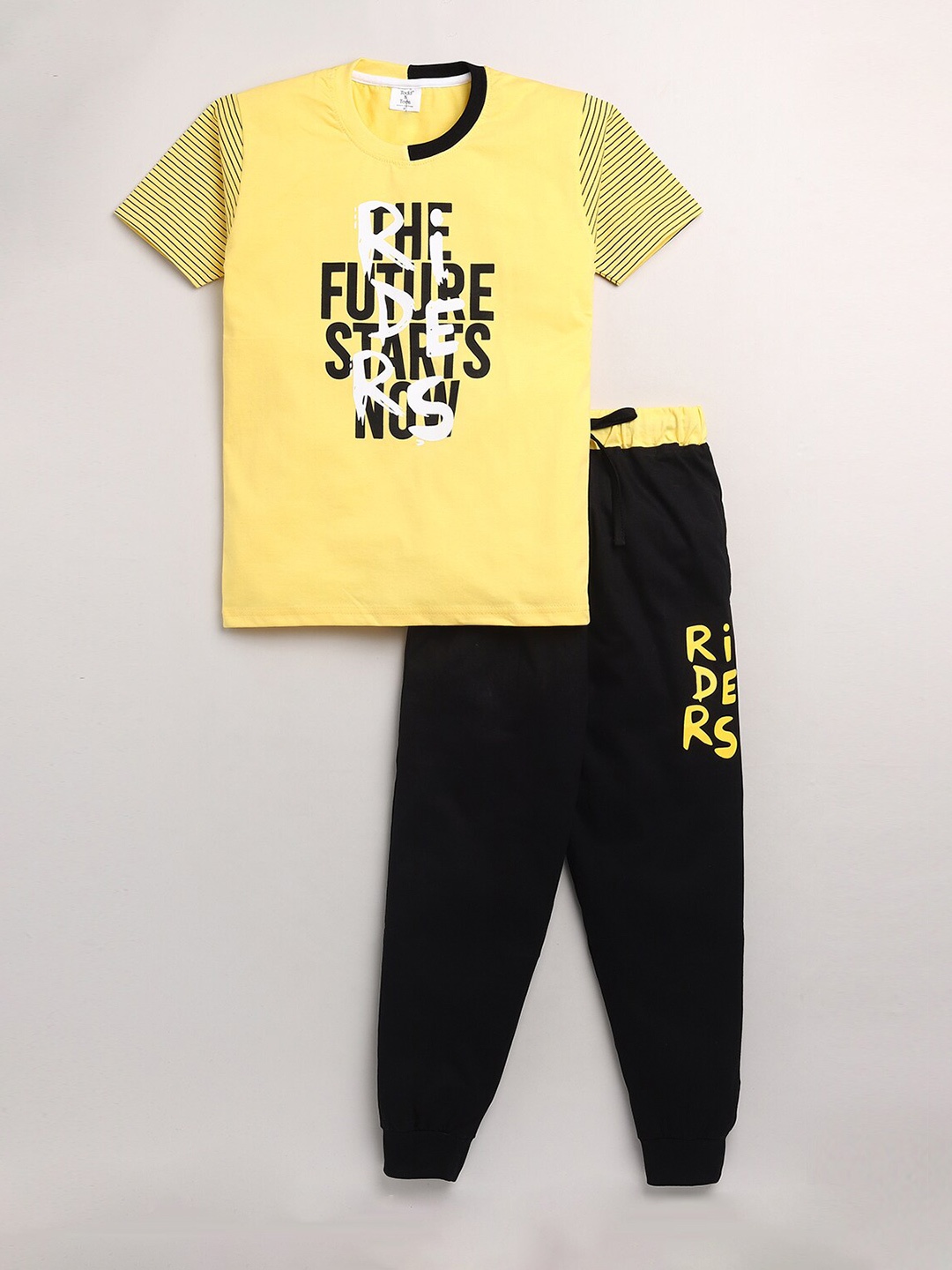 

Todd N Teen Boys Yellow & Black Printed Cotton T-shirt with Trousers