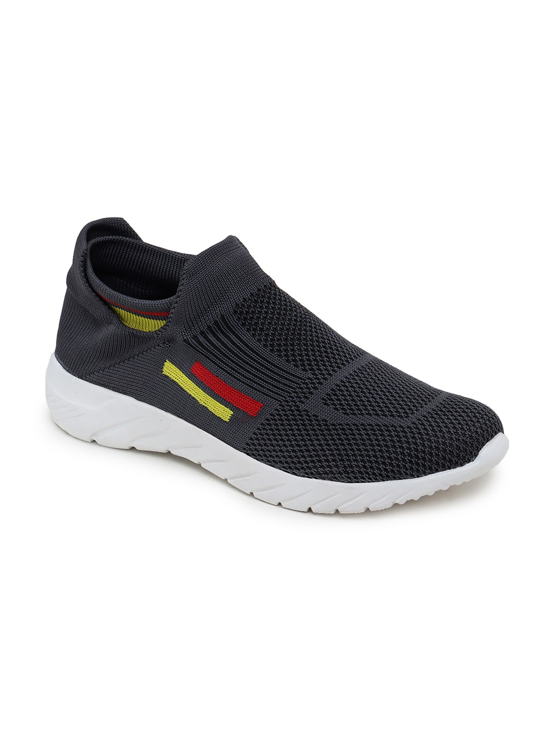 

TRASE Women Grey Running Shoes