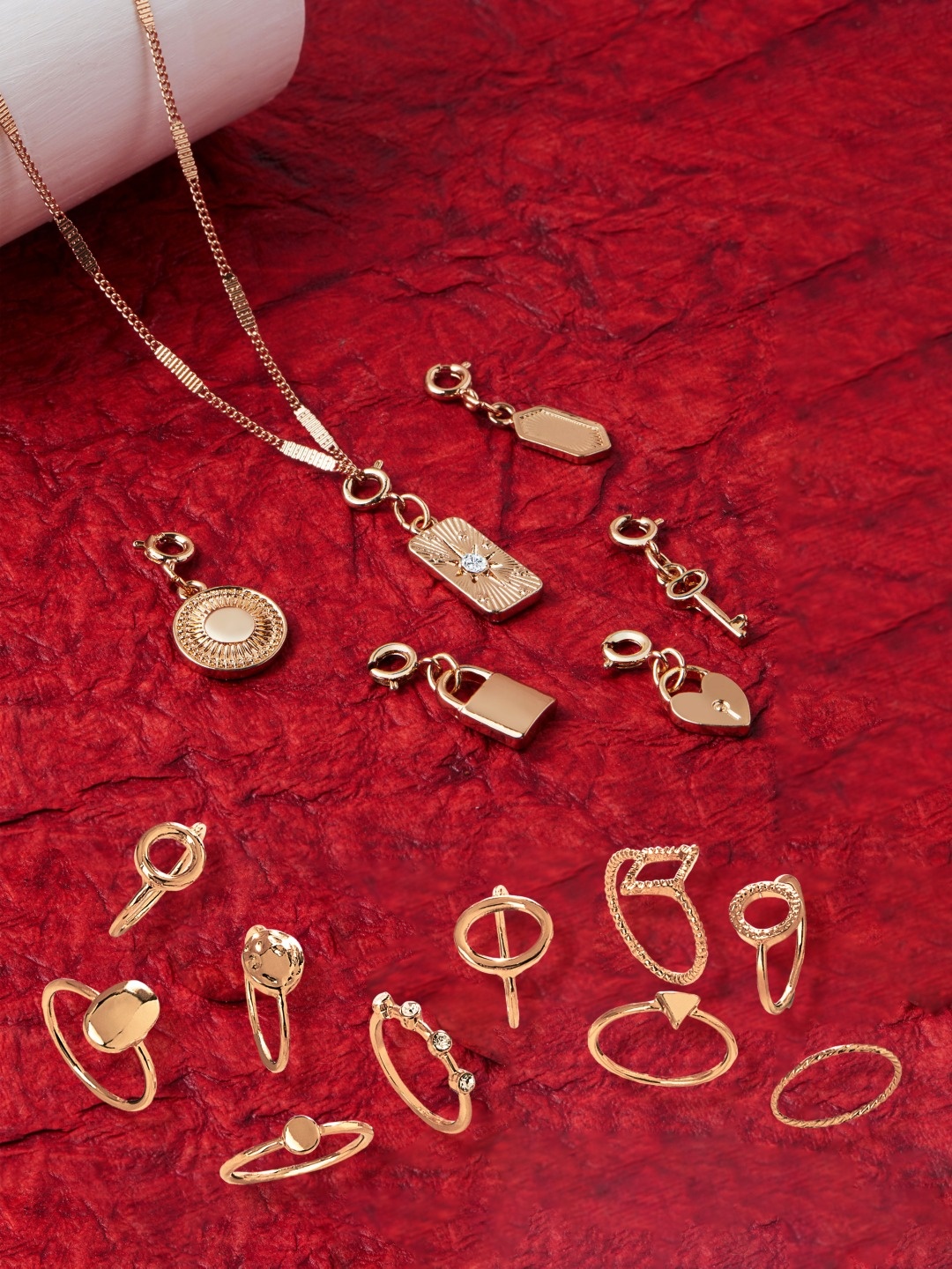 

Ami Gold Tone Contemporary Chain & Rings With Pendants