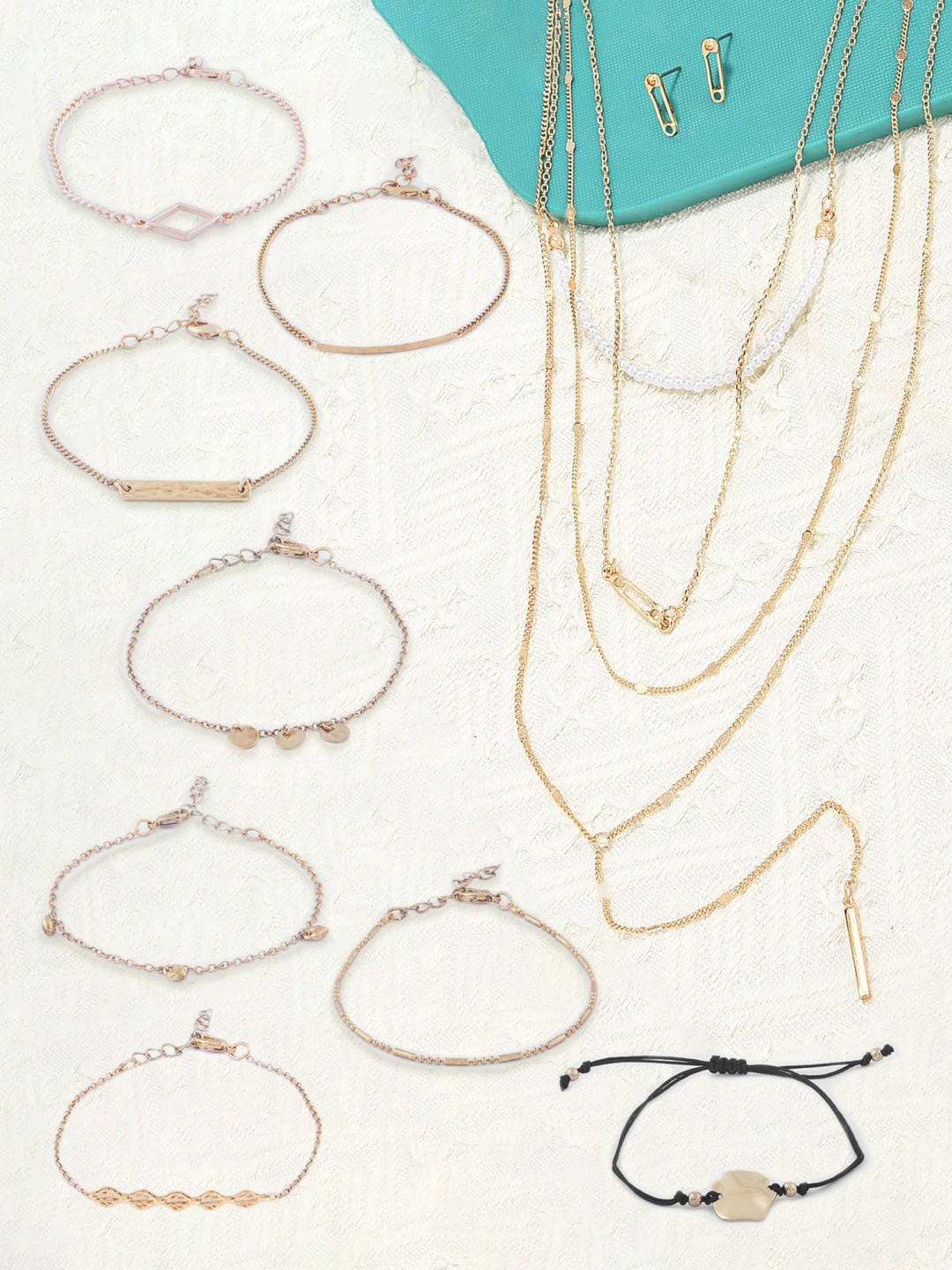 

AMI 10 Pcs Gold-Plated Layered Jewellery Set
