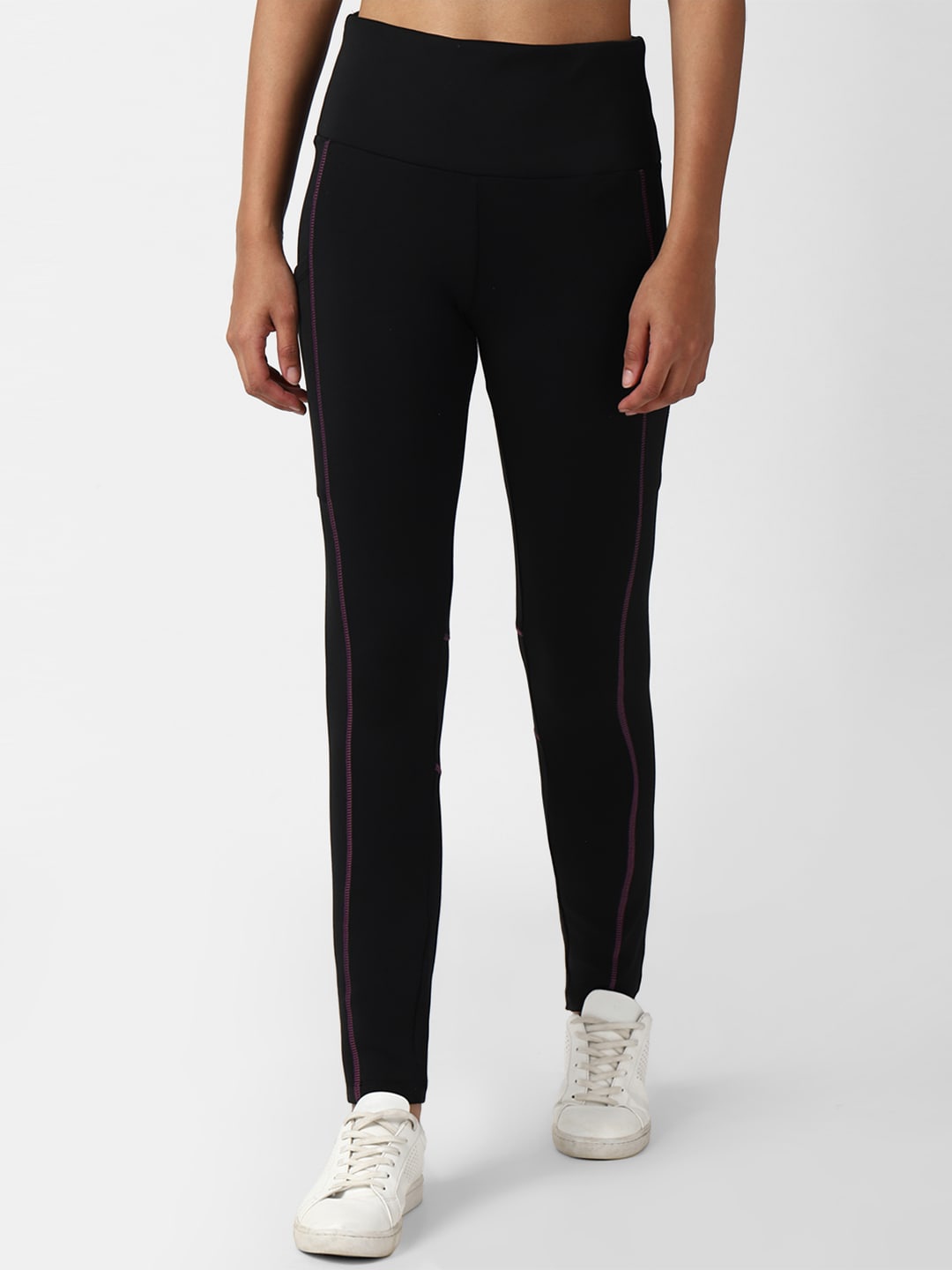 

Forever 21 Women Black Solid Tights