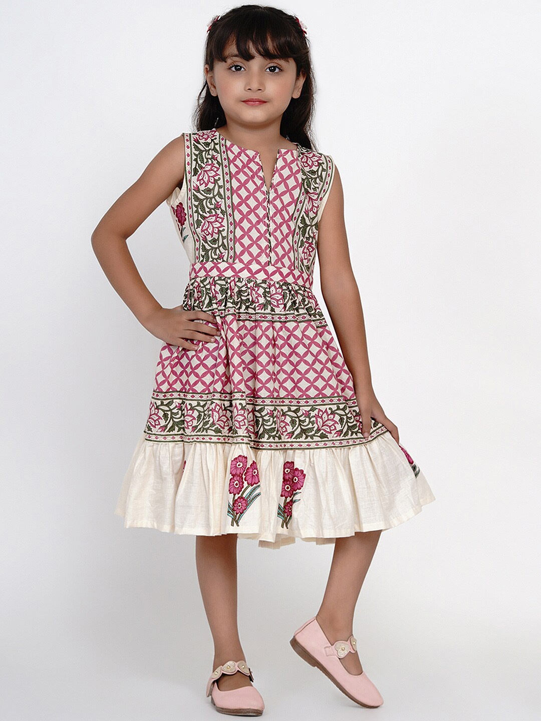 

Bitiya by Bhama Girls Pink & White Ethnic Motifs Cotton Midi Dress