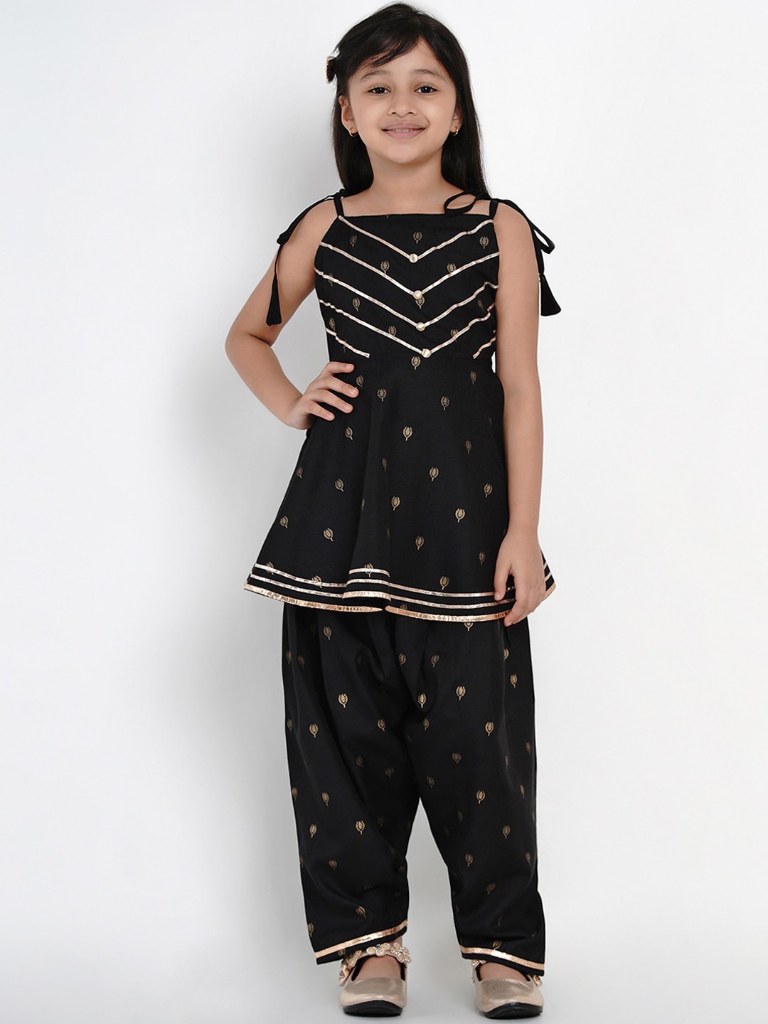 

Bitiya by Bhama Girls Black Embroidered Gotta Patti Kurti with Salwar