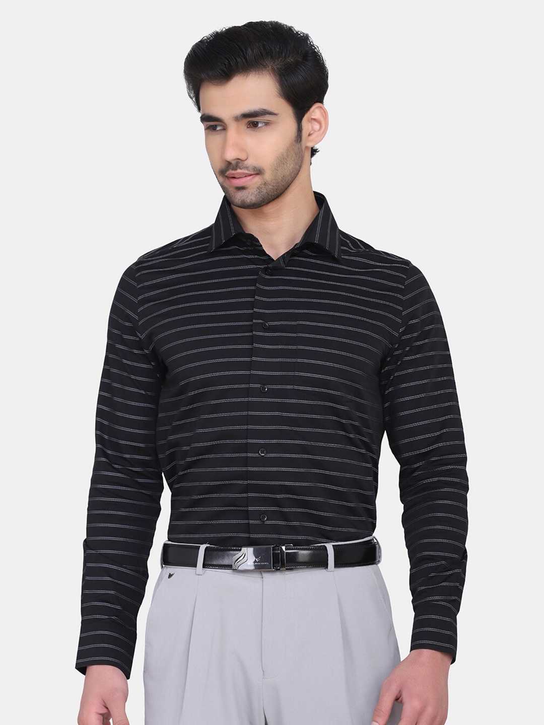 

Blackberrys Men Black India Slim Fit Horizontal Stripes Striped Formal Shirt