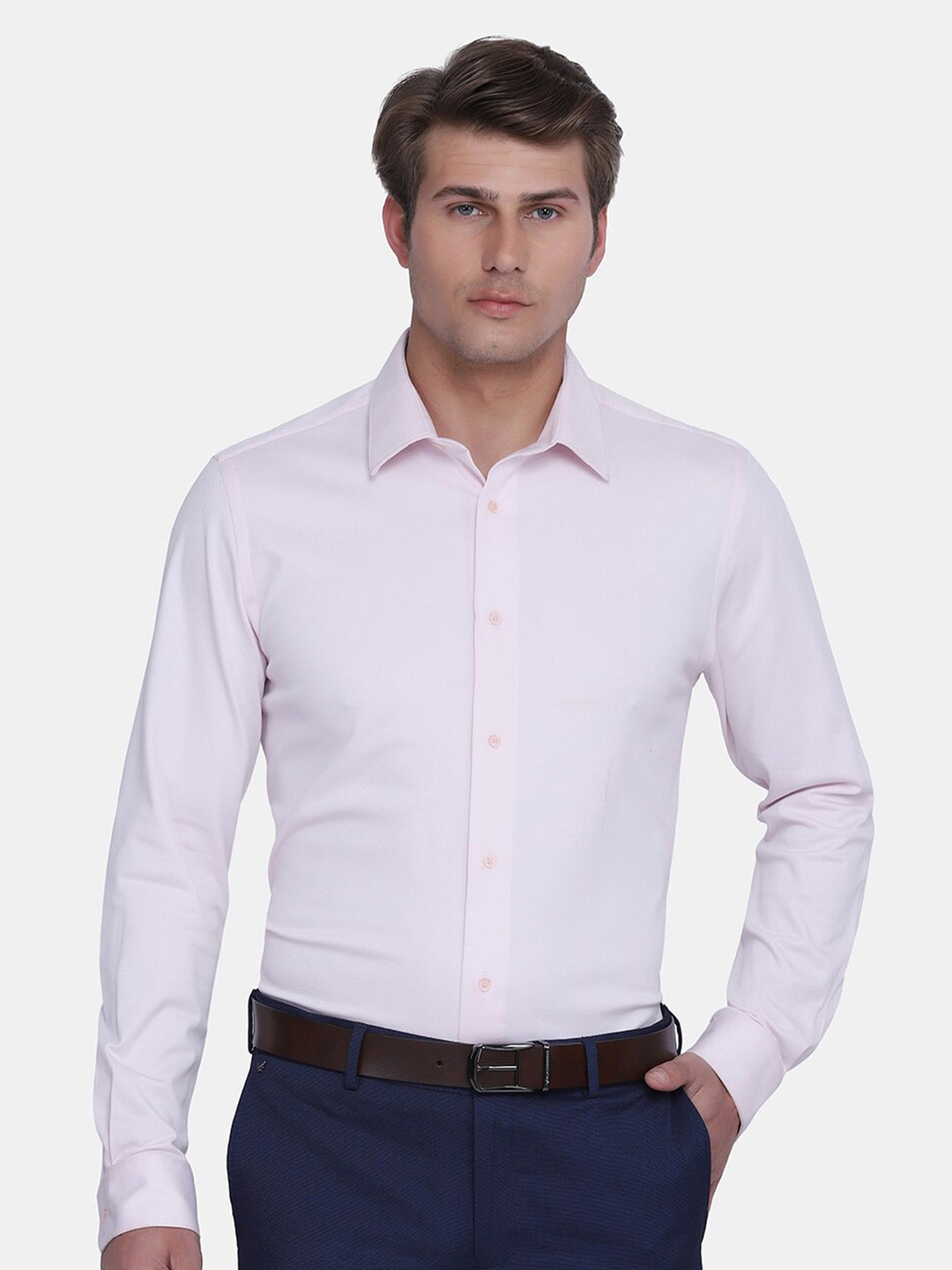

Blackberrys Men Pink India Slim Fit Cotton Formal Shirt