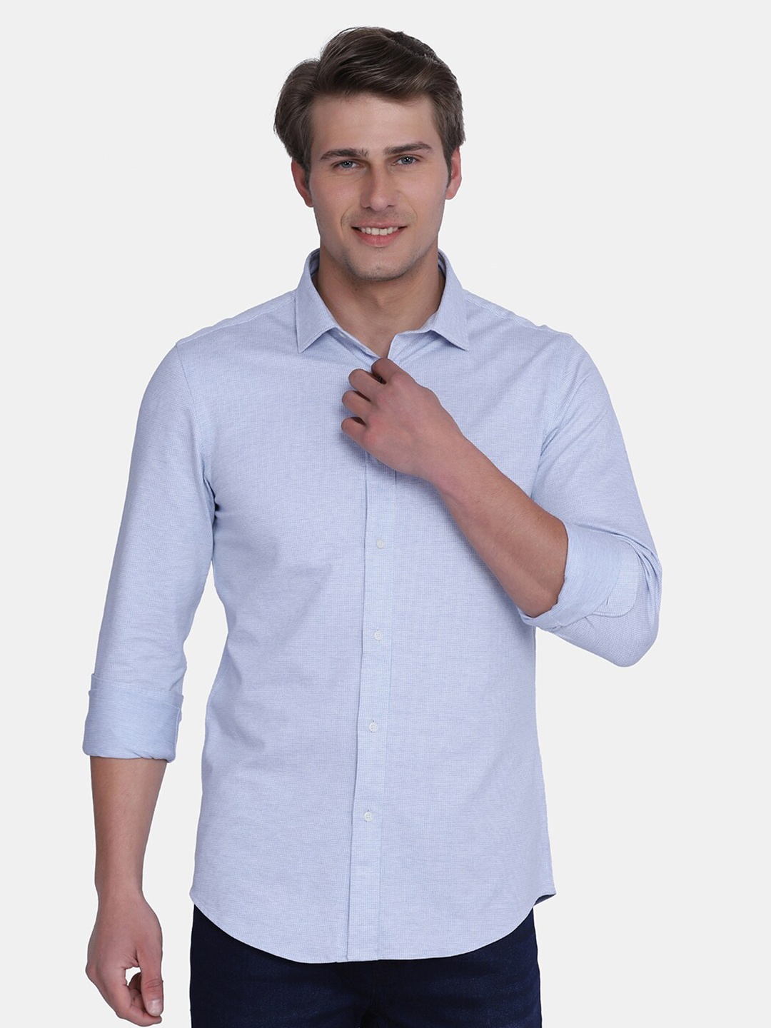 

Blackberrys Men Blue Phoenix Skinny Fit Cotton Casual Shirt