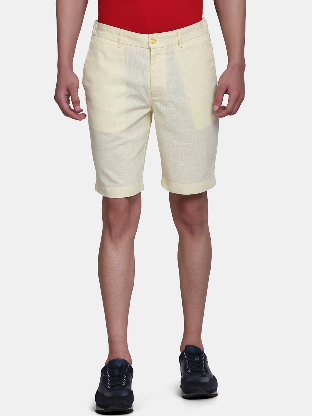 

Blackberrys Men Yellow Solid Bs-10 Slim Fit Low-Rise Cotton Shorts