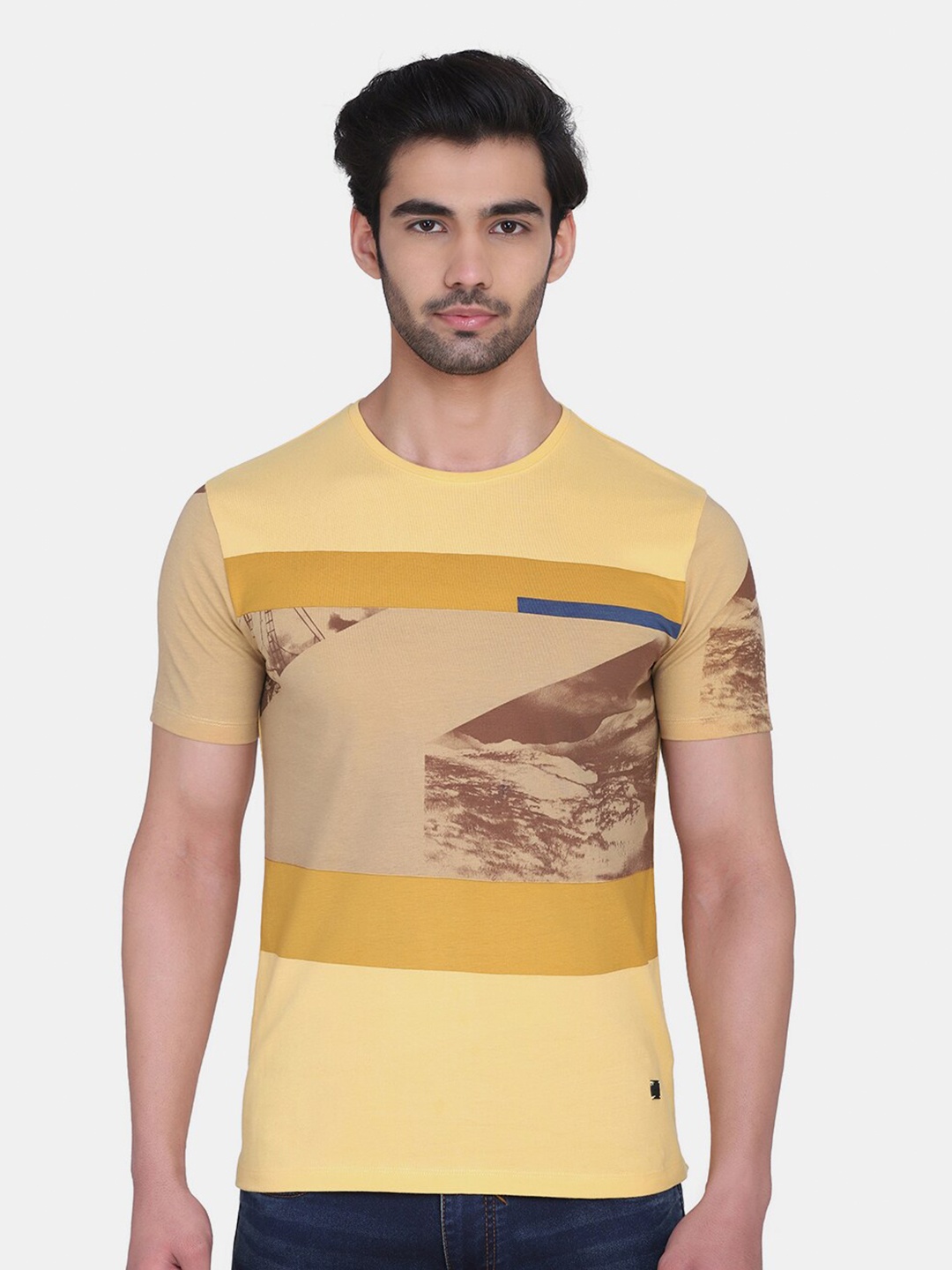 

Blackberrys Men Yellow Printed Slim Fit Cotton T-shirt