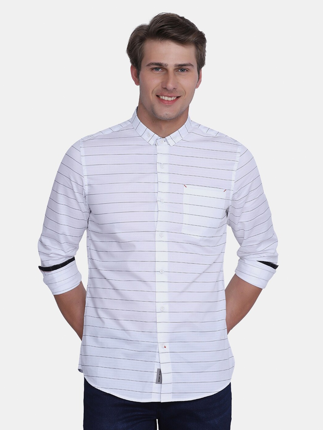 

Blackberrys Men White Phoenix Skinny Fit Horizontal Striped Cotton Casual Shirt