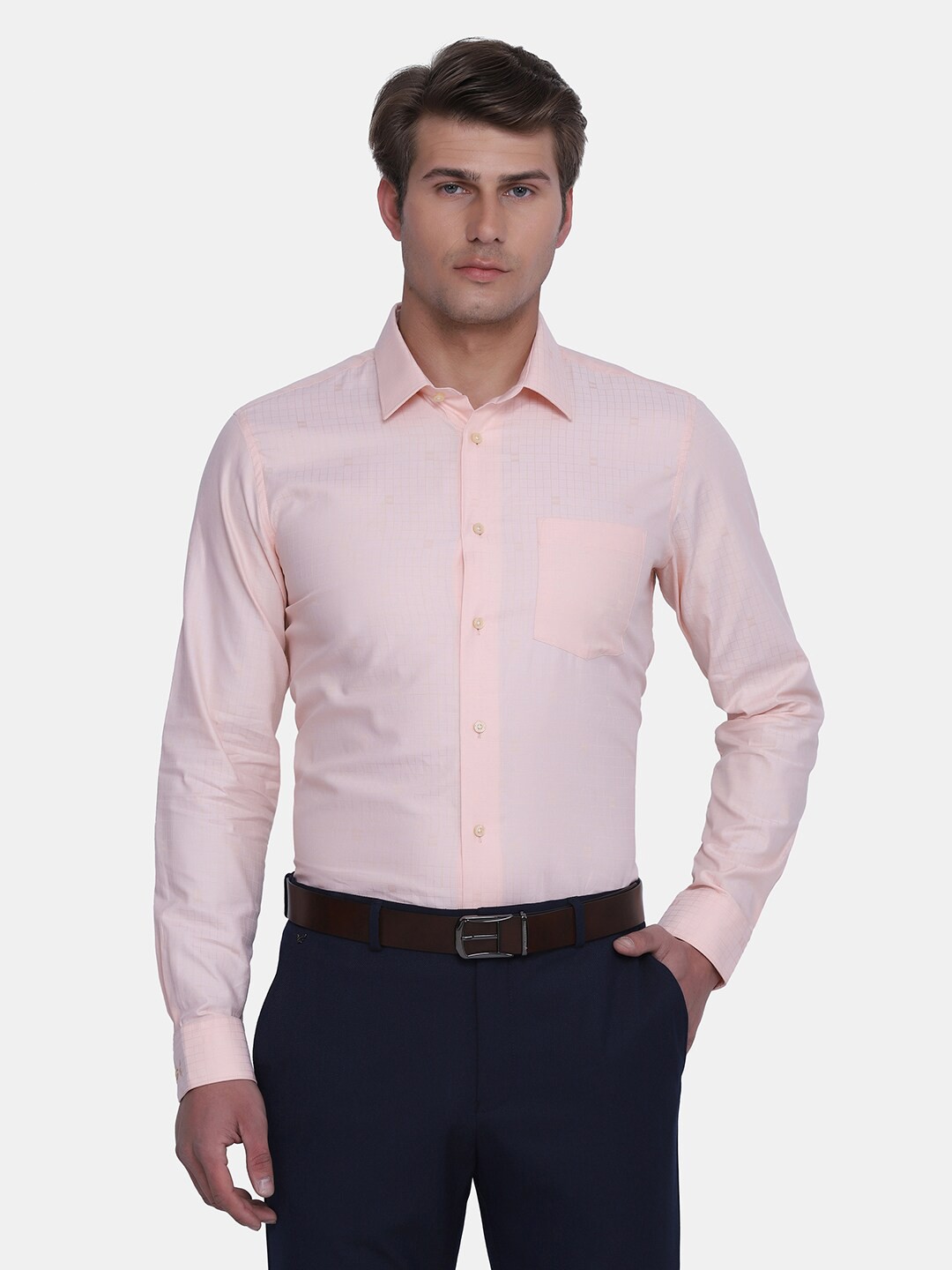 

Blackberrys Men Pink Checked India Slim Fit Formal Cotton Shirt