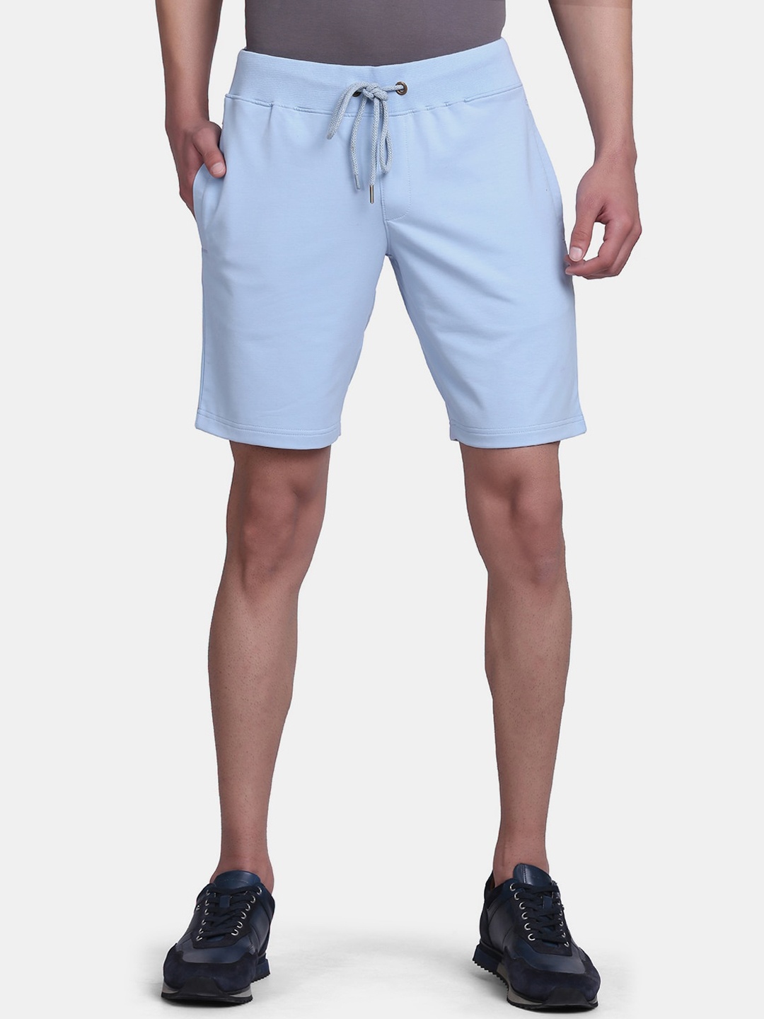 

Blackberrys Men Blue Bs-10 Slim Fit Low-Rise Cotton Shorts