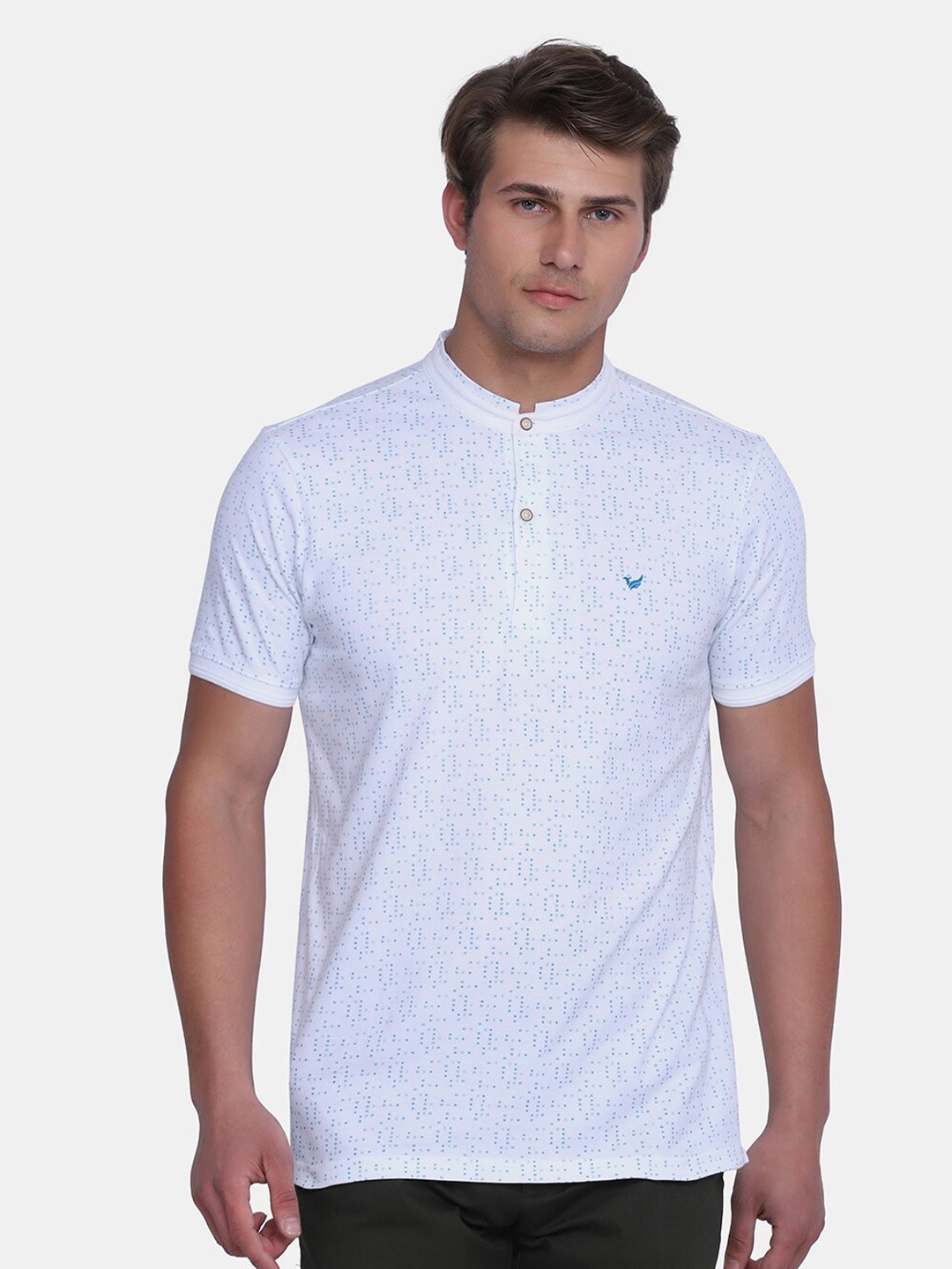 

Blackberrys Men White & Blue Printed Mandarin Collar Slim Fit T-shirt