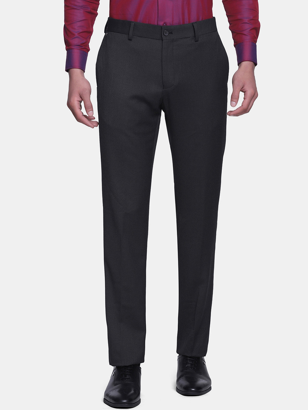 

Blackberrys Men Charcoal Grey Solid B-90 Regular Fit Trousers