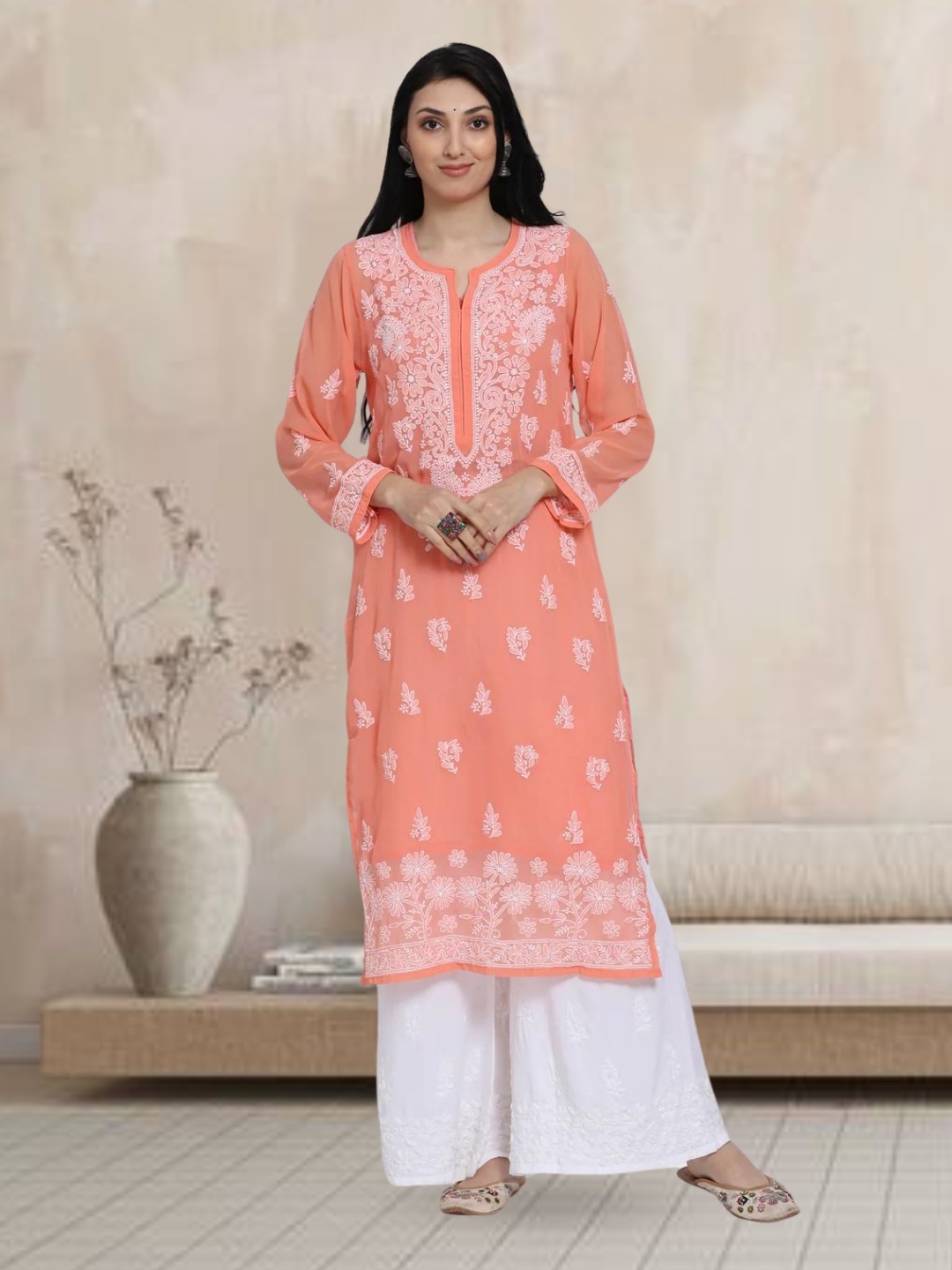 

PARAMOUNT CHIKAN Women Peach-Coloured & White Floral Printed Chikankari Floral Georgette Kurta