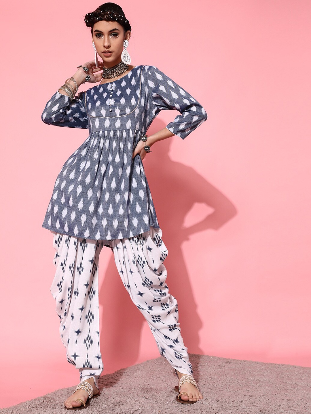 

STREET 9 Women Blue Printed Pure Cotton Kurti with Patiala