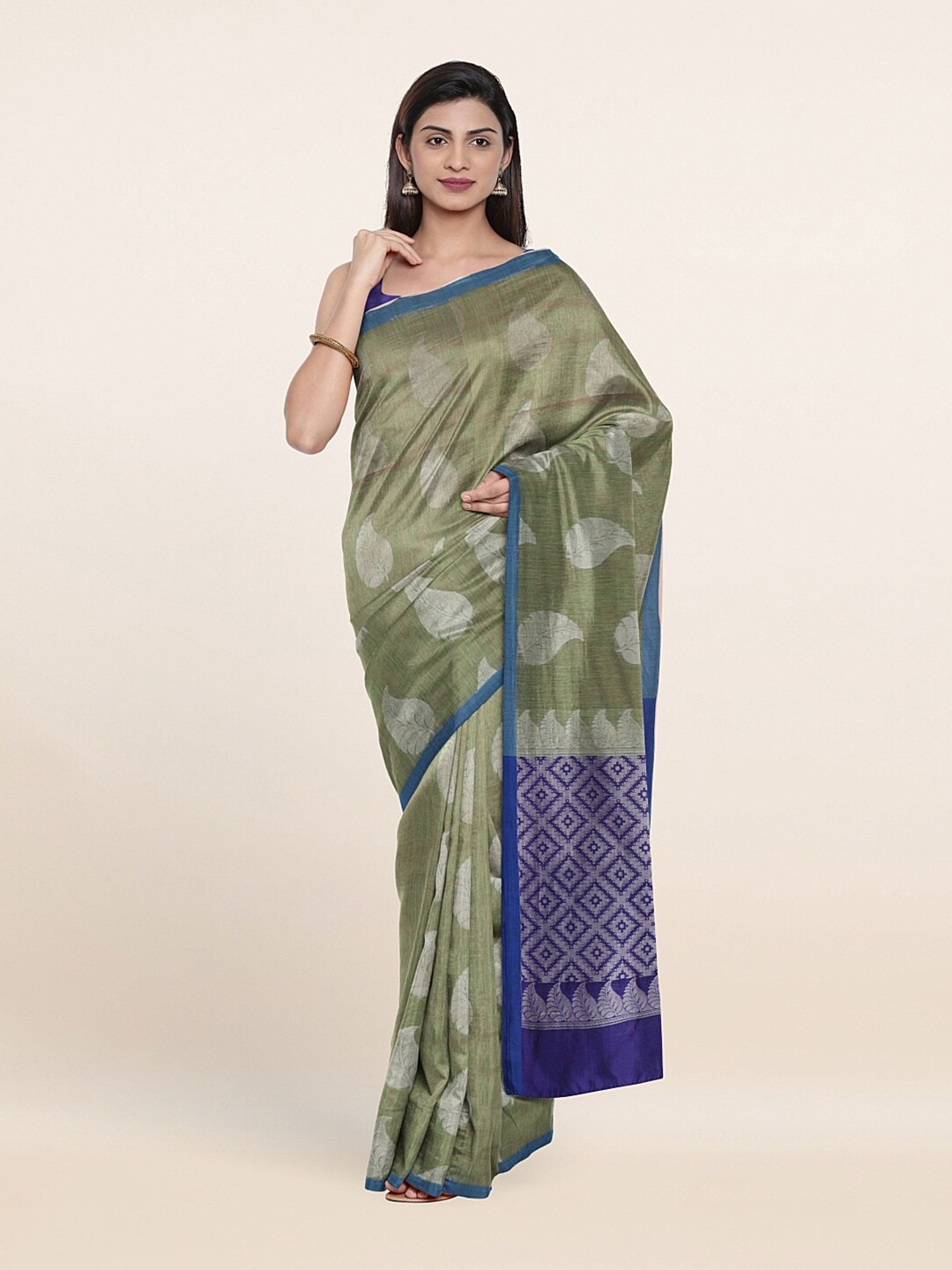 

Pothys Green & Silver-Toned Ethnic Motifs Zari Saree