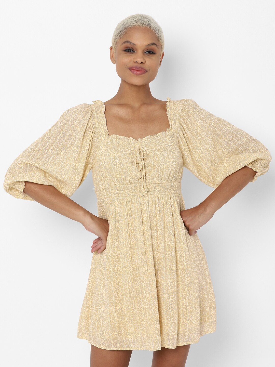 

AMERICAN EAGLE OUTFITTERS Women Yellow & White Striped Dress