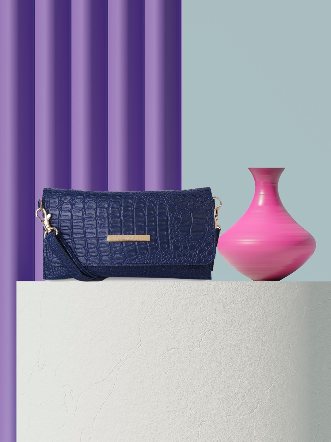 

Lapis O Lupo Blue Textured Sling Bag