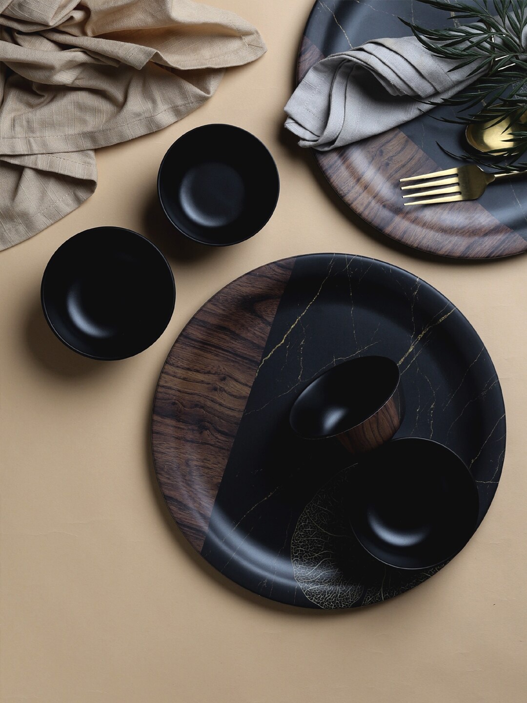 

Servewell Black & Brown Pieces Printed Melamine Matte Dinner Set