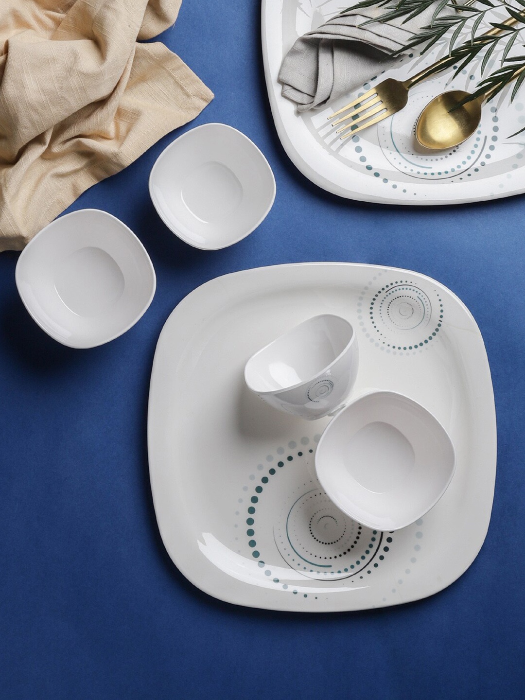 

Servewell White & Teal 18 Pieces Printed Melamine Glossy Dinner Set