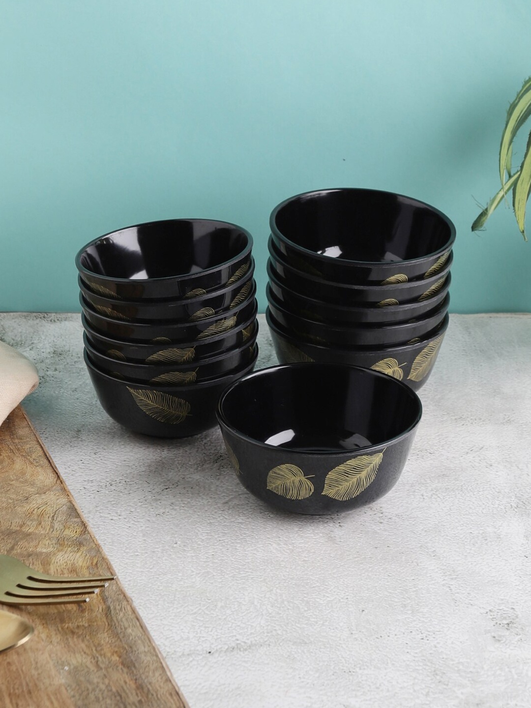 

Servewell Black & Gold-Toned 12 Pieces Printed Melamine Tropical Glossy Bowls