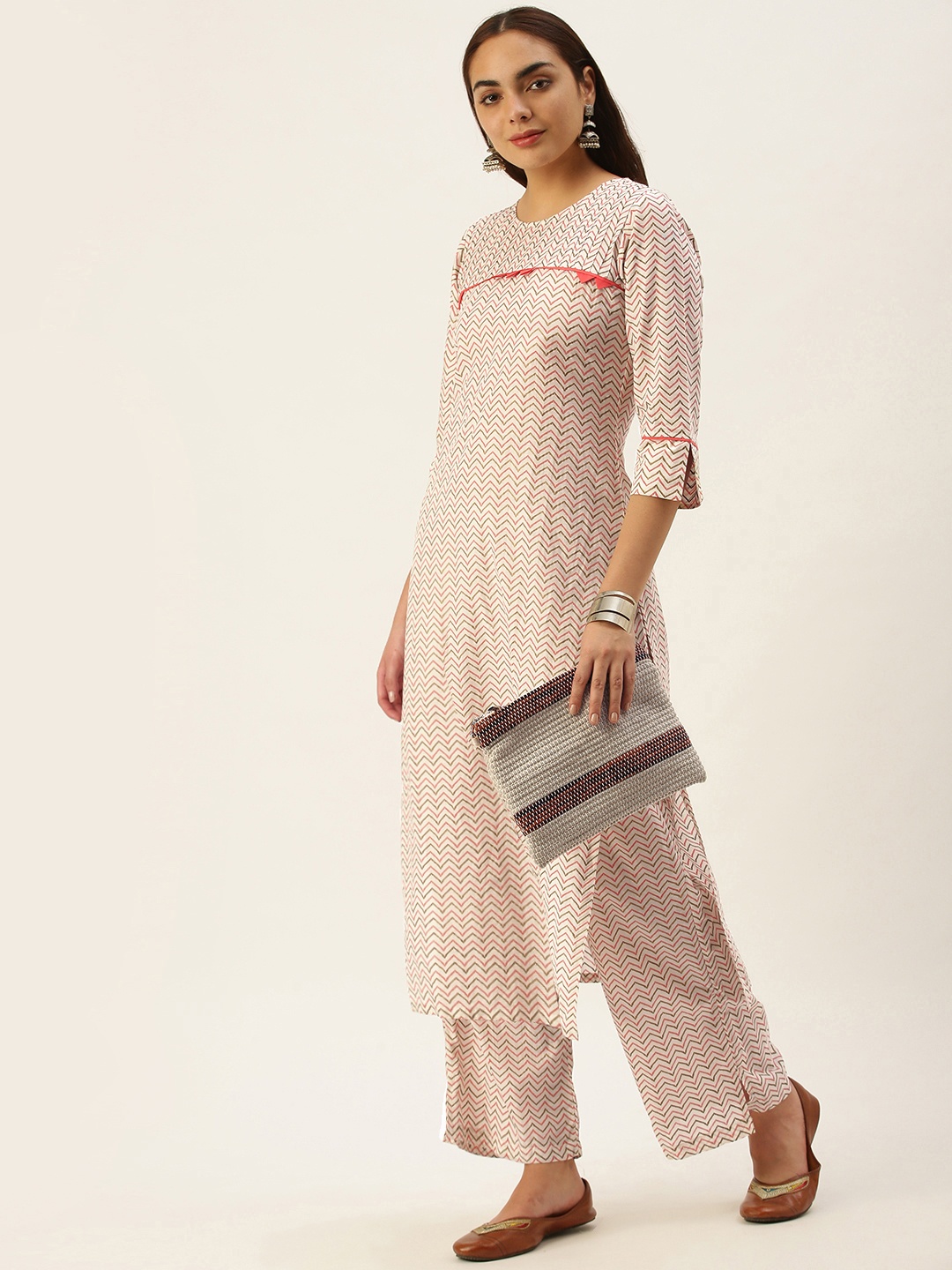 

Saanjh Women Cream-Coloured & Brown Pure Cotton Chevron Print Kurta with Trousers