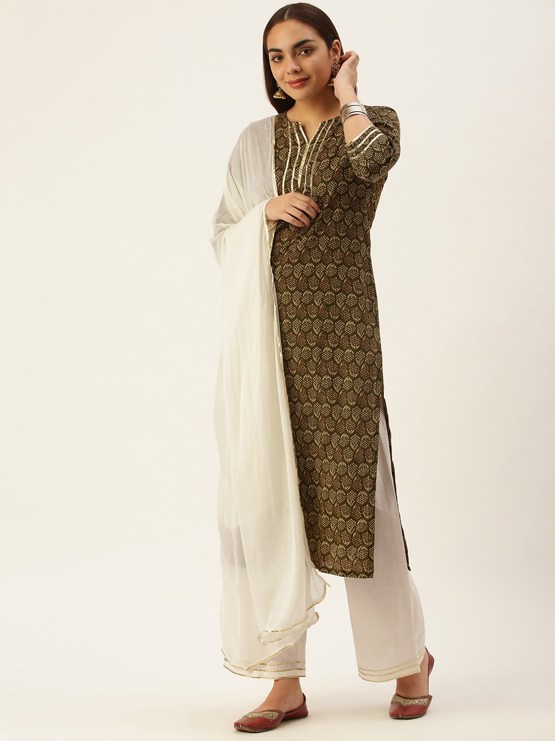 

Saanjh Women Green & Beige Pure Cotton Floral Gotta Patti Kurta with Palazzos & Dupatta