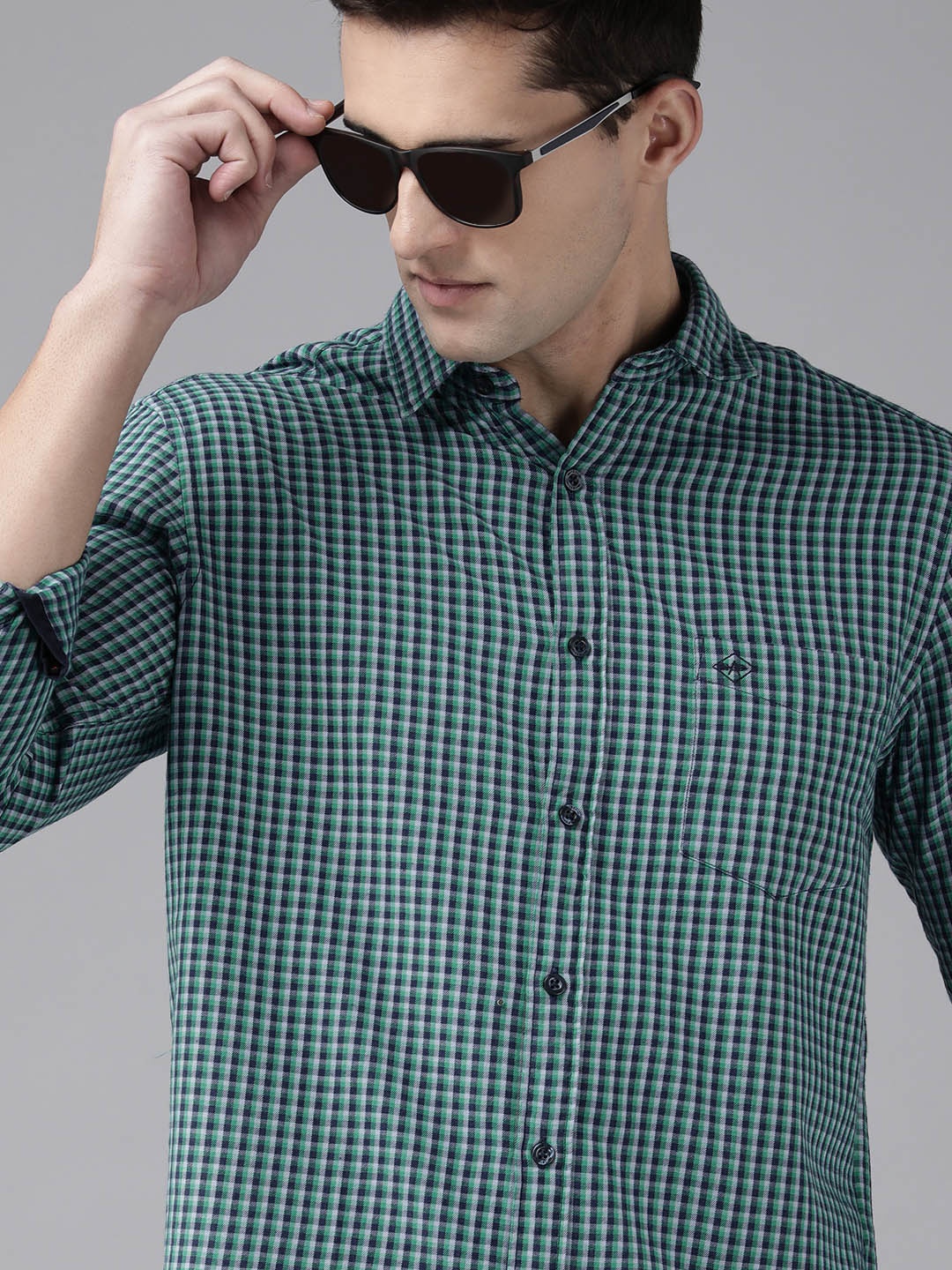 

Arrow Men Green & Navy Blue Slim Fit Gingham Checks Checked Casual Pure Cotton Shirt